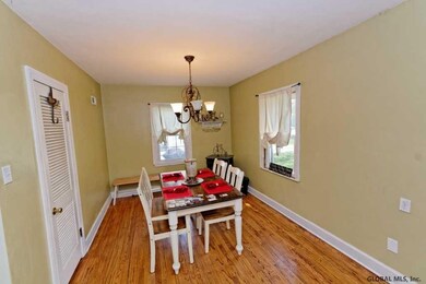 925 Mohegan Rd, Schenectady, NY 12309 - photo 7