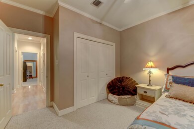 105 Inglenook Circle-6