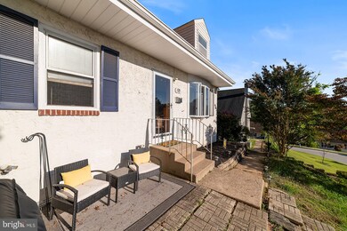 310 Woodlyn Cir, Woodlyn, PA 19094 - photo 2