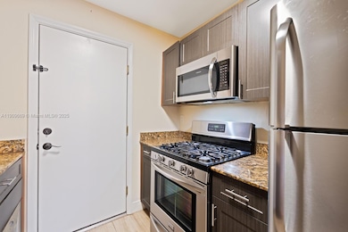 14500 SW 88th Ave unit 104, Palmetto Bay, FL 33176 - photo 7