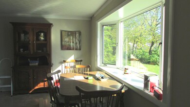EATING AREA