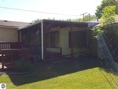 406 Otsego St, Oscoda, MI 48750 - photo 6