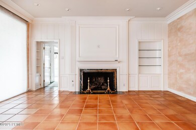 8_Living-Room_1800x1200_3596271