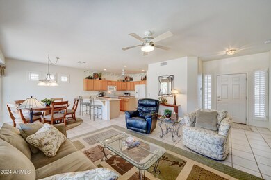 1422 Hazeltine Great Rm