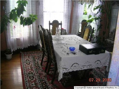 133 Dudley Ave, Staten Island, NY 10301 - photo 4