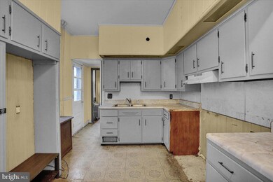 339 S 5th St, Reading, PA 19602 - photo 7