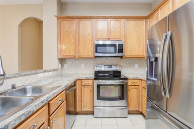 15910 Cottage Ivy Cir, Tomball, TX 77377 - photo 5