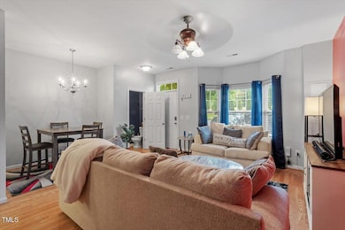 05-300 Gilman Ln Unit 101 [2246487]_05