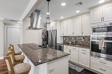 204 Bentley Ct E unit B204, Saint James, NY 11780 - photo 3