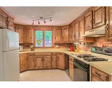 65 Pinehurst Ave, Methuen, MA 01844 - photo 2