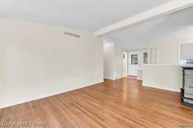 881 Brooklawn Dr, Troy, MI 48084 - photo 7