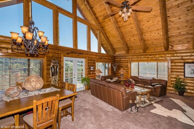 02_2544S2900E_1_LivingRoom_HiRes