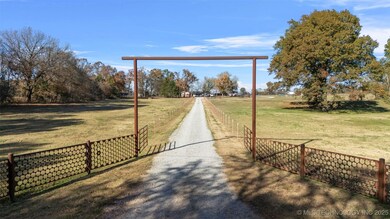 58300 E 140 Rd, Miami, OK 74354 - photo 2
