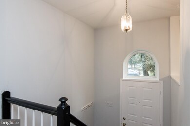 9829 Rainleaf Ct, Columbia, MD 21046 - photo 3