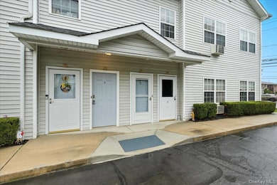 197 Fulton St unit 2, Farmingdale, NY 11735 - photo 2