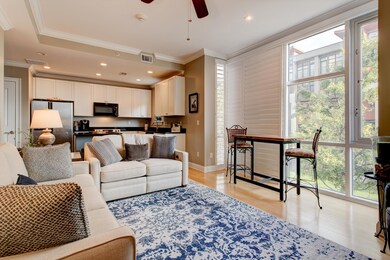 11-99 Walnut St #204-11