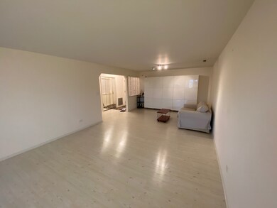 9240 Gross Point Rd unit 406A, Skokie, IL 60077 - photo 4