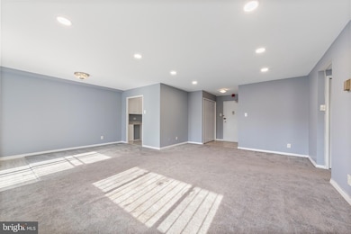 Park Sutton Condominiums, Silver Spring, MD 20910 - photo 2