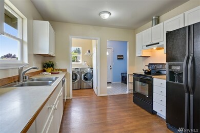 2512 Leonard Dr, Everett, WA 98201 - photo 5