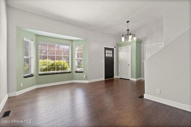 2275NMethowCt-LIVINGROOM