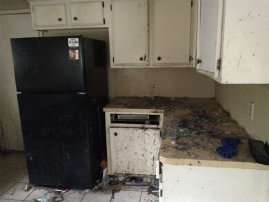 3860 Jasmine Dr, Alvin, TX 77511 - photo 2