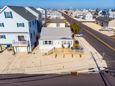 302 6th Ave Ortley Beach NJ-large-003-00