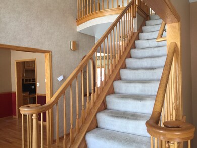 403 Camden Cir, Oswego, IL 60543 - photo 3