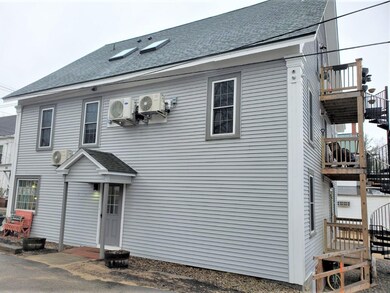 94 Center St, Wolfeboro, NH 03894 - photo 2