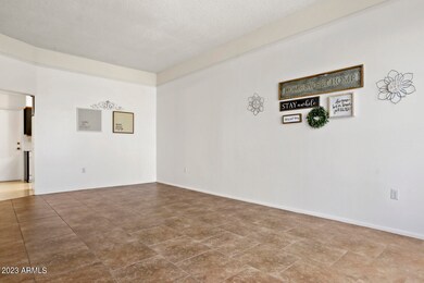 05_13082_N_100th_Dr__05_mls