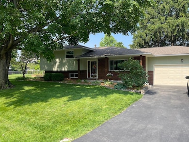 4580 Astral Dr front pic