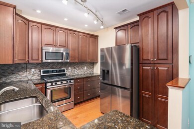 8616 Wintergreen Ct unit 205, Odenton, MD 21113 - photo 7