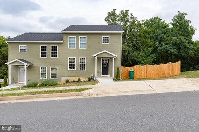 525 Stonewall St, Strasburg, VA 22657 - photo 2
