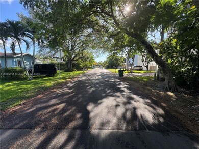 8920 SW 157th St, Palmetto Bay, FL 33157 - photo 4