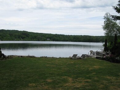 8 Avery St, Meredith, NH 03253 - photo 4