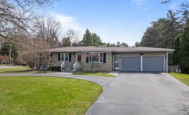 Large Circle Driveway