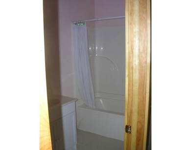 105 Mechanic St unit 1, East Brookfield, MA 01515 - photo 5