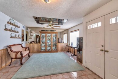 Entrance/Formal Dining