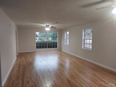 9505 Plymouth Ln, Cantonment, FL 32533 - photo 4