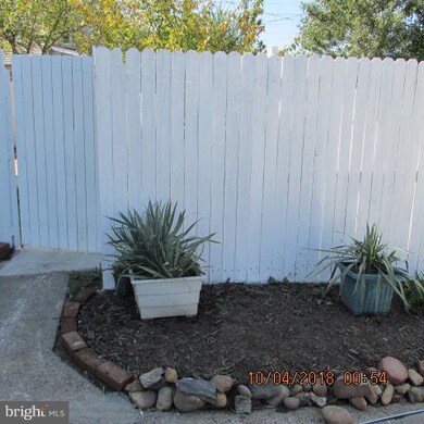 5812 N Kings Hwy, Alexandria, VA 22303 - photo 7