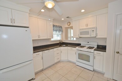 2406 Torrington Dr, Toms River, NJ 08755 - photo 6