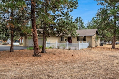 70120 Mustang Dr, Sisters, OR 97759 - photo 2