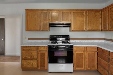 1163 S Glenn Ave-13