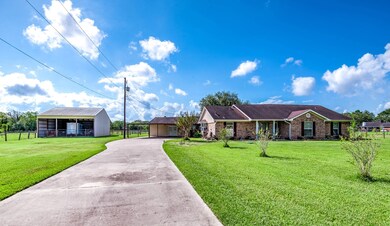 2542 County Road 357-A, Alvin, TX 77511 - photo 2