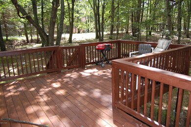 116 Hillcrest Dr, Hawley, PA 18428 - photo 5