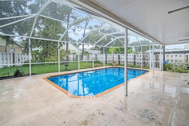 1715 Larabie Ct, Brandon, FL 33511 - photo 4