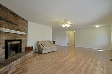 33 Hope Dr, Bella Vista, AR 72715 - photo 4