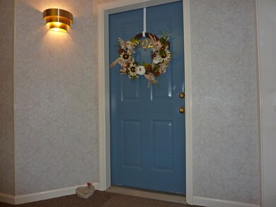 20 Ledgewood Hills Dr unit U202, Nashua, NH 03062 - photo 3