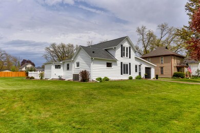207 3rd Ave-4