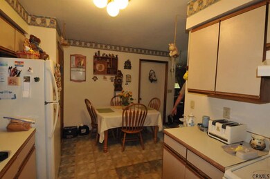 264 W Milton Rd, Ballston Spa, NY 12020 - photo 2
