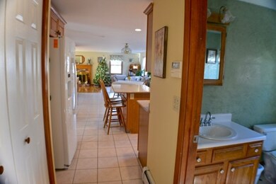 61 Lester Ln, Weymouth, MA 02188 - photo 3